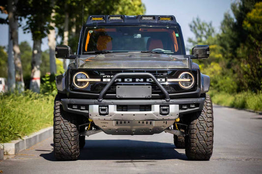 威龙森改福特烈马:这台越野 “显眼包”,连灯光都是独一份的野!