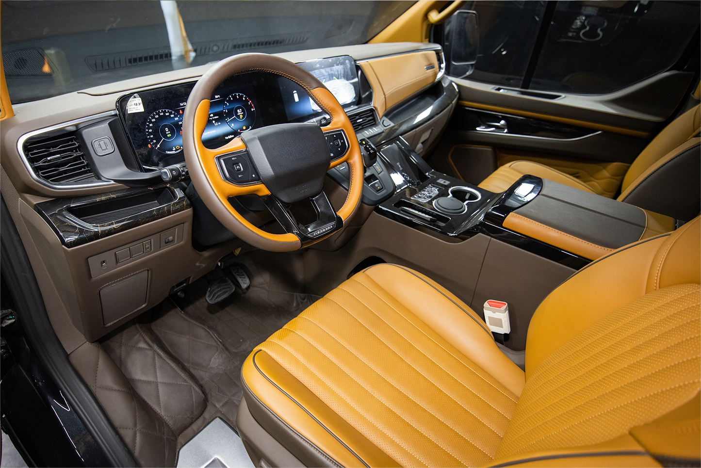 FORD TOURNEO
