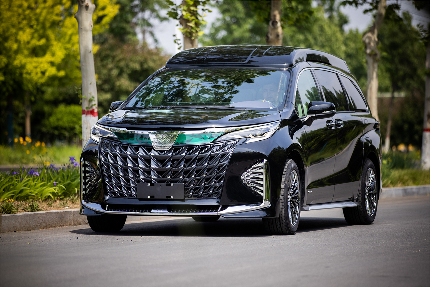 TOYOTA GRANVIA
