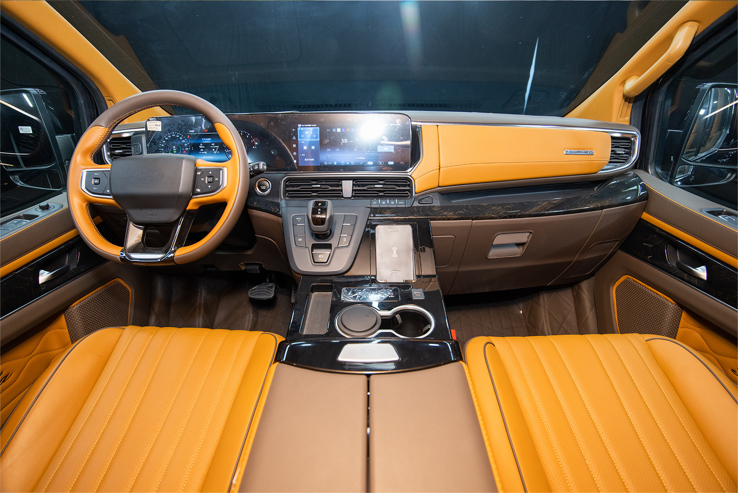 FORD TOURNEO