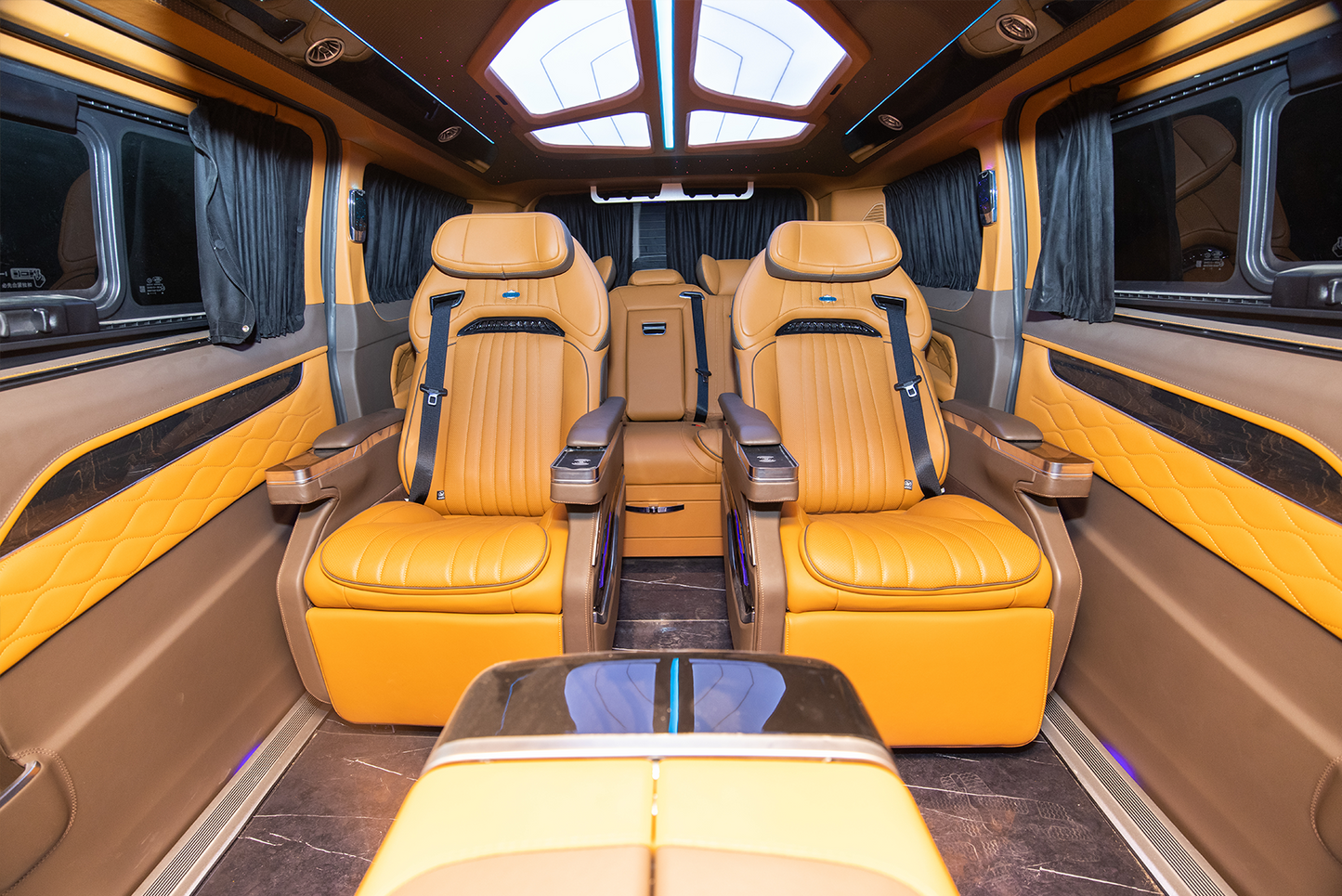 FORD TOURNEO