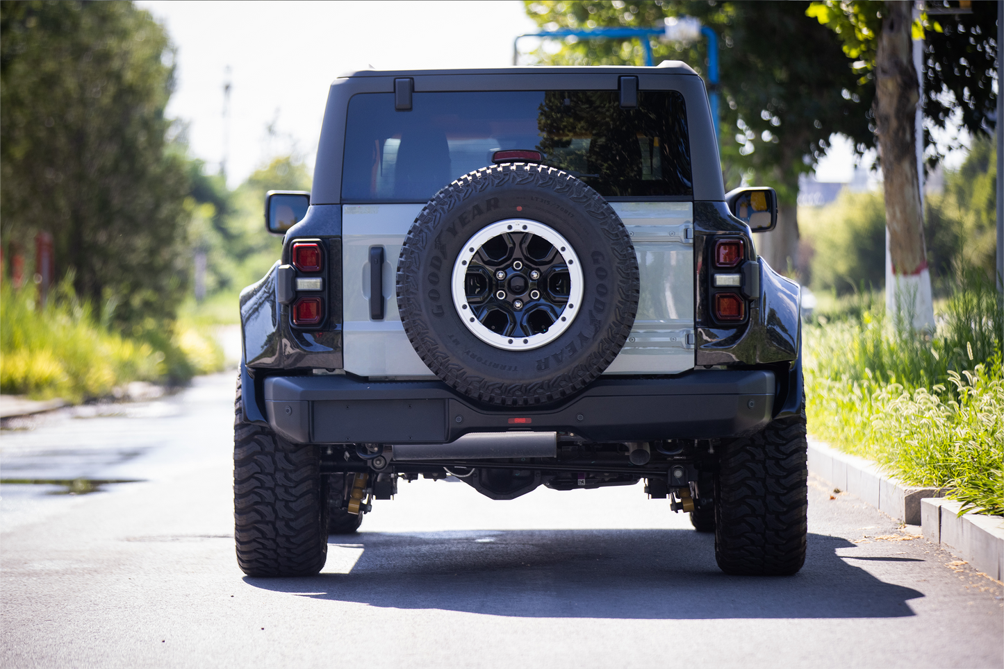 FORD BRONCO