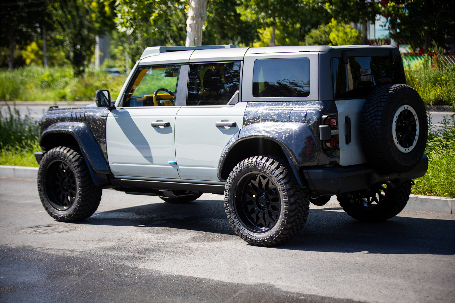 FORD BRONCO