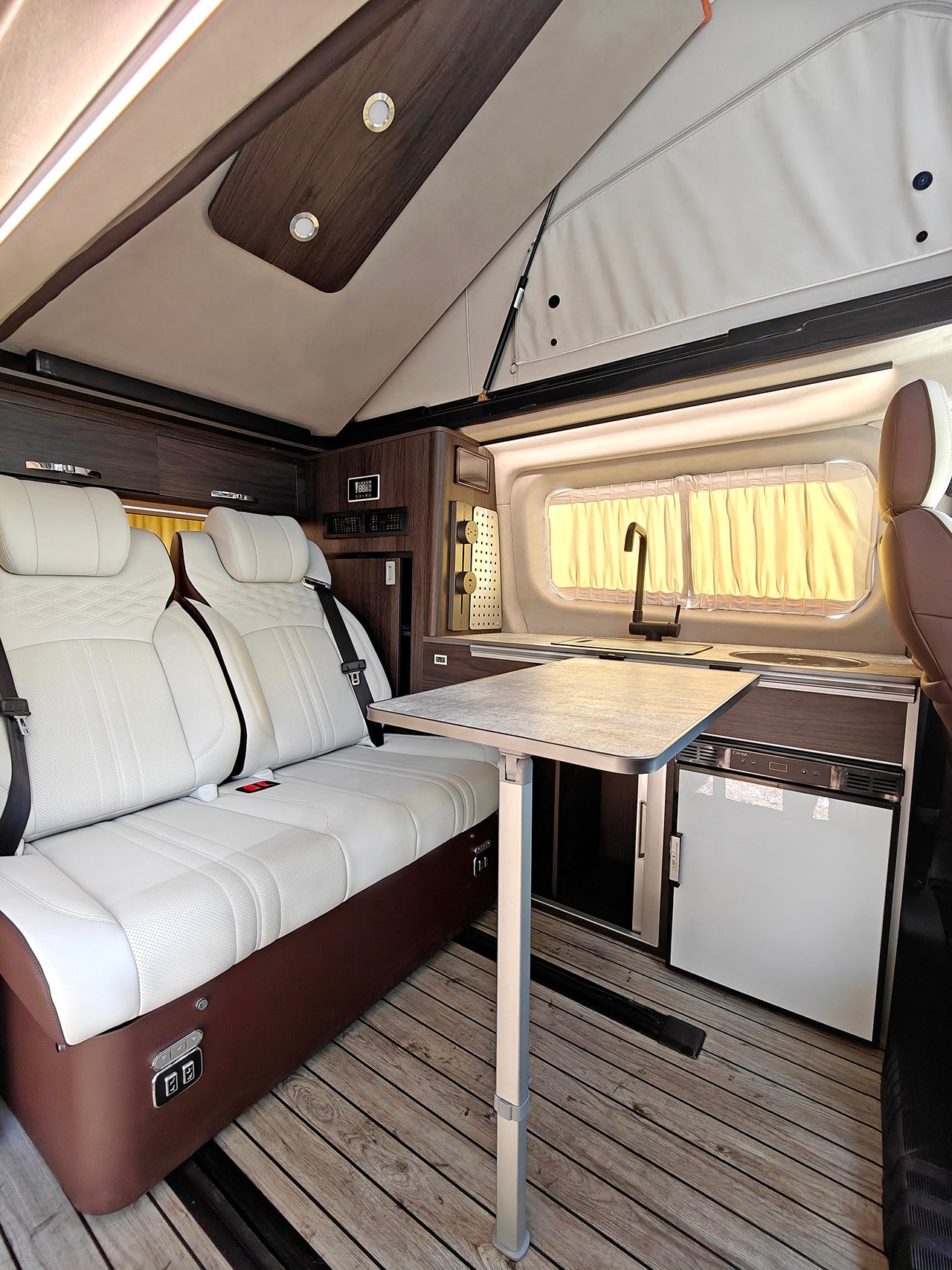 VELONSEN-R600 (MIAMI SE-T6 CAMPER VAN)