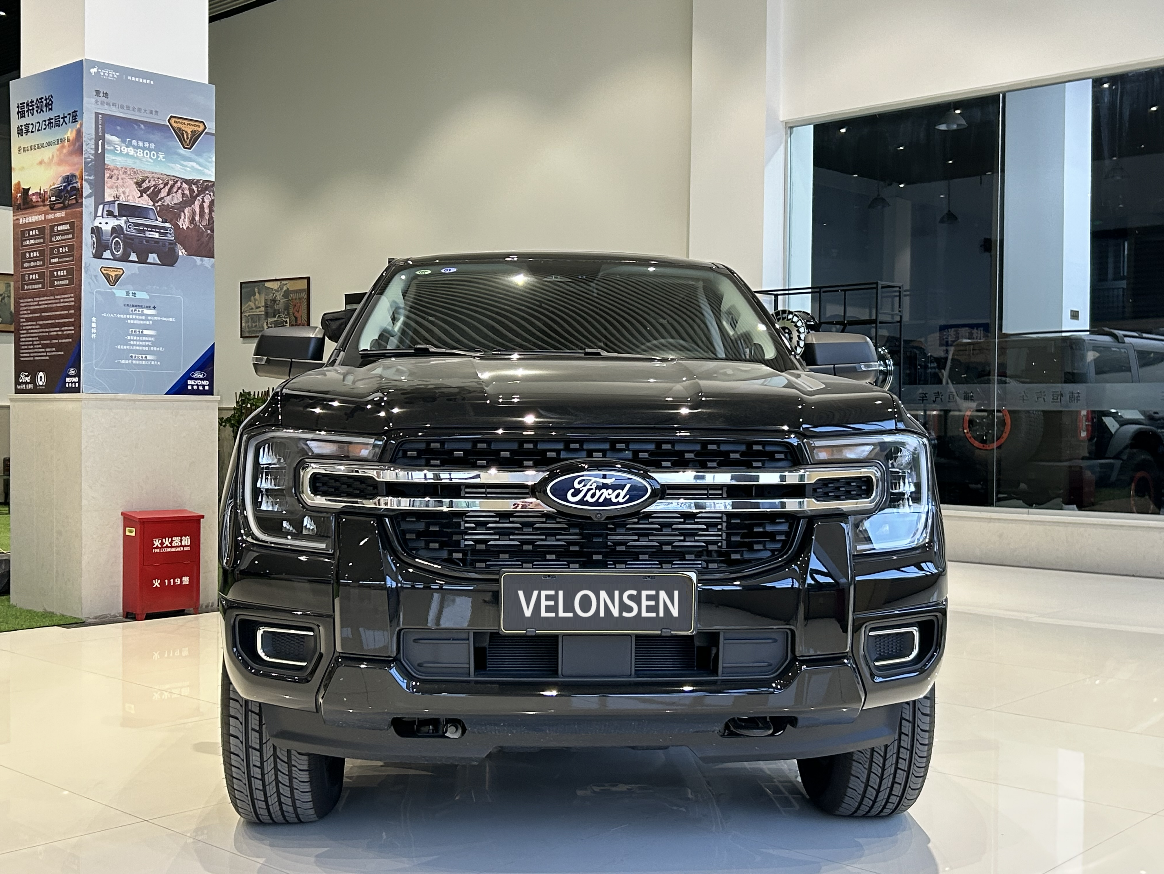 威龙森-PK1000 前锋官双层升顶旅居车